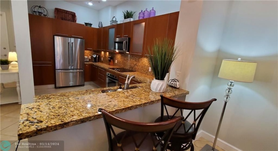 Open Kitchen - Granite & Italian Cabinetry