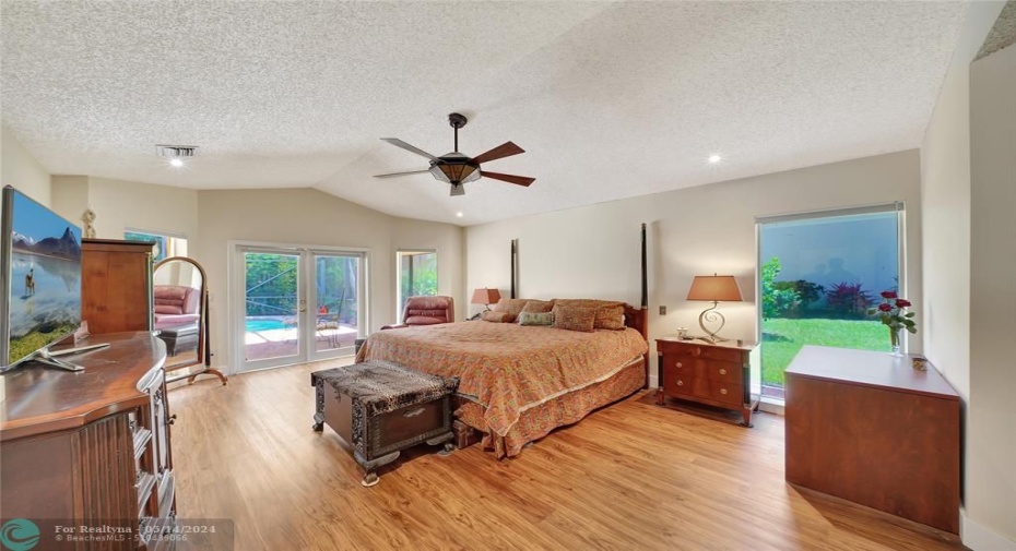 HUGE Primary Bedroom #5