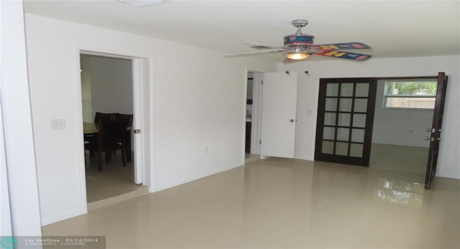 3rd bedroom or family room