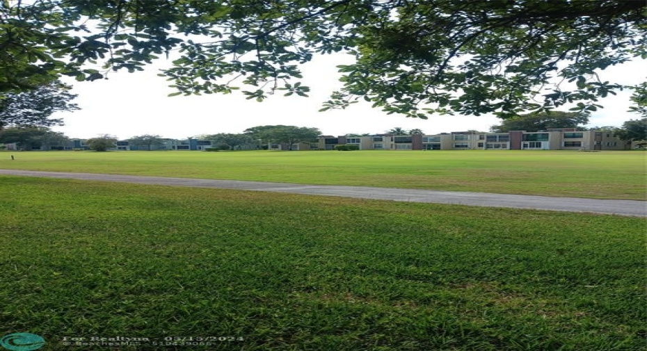 Panoramic Golf view in Yard