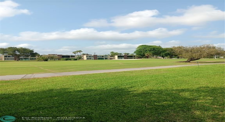 Panoramic Golf view in Yard