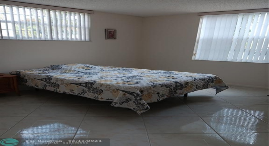Guest bedroom