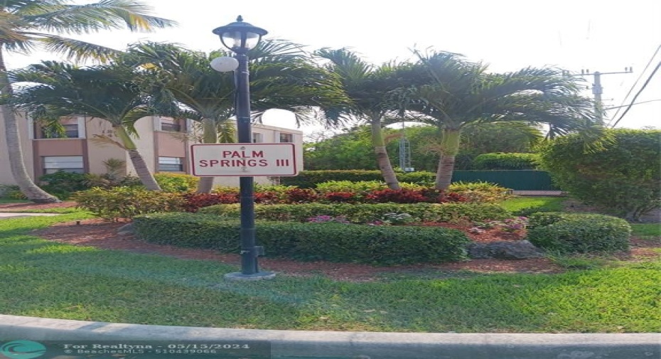 Well-Manicured Entryway