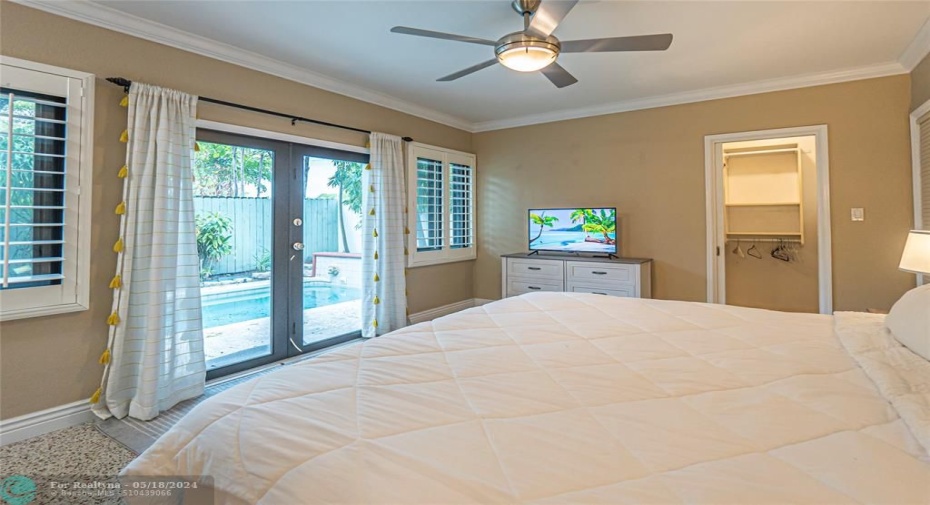 Main Bedroom w/pool view