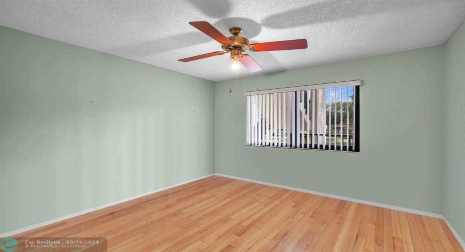2nd bedroom
