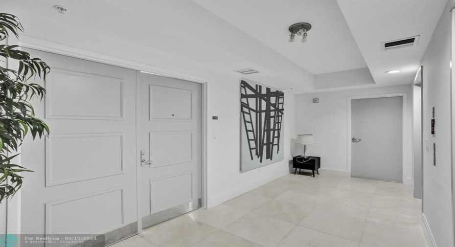 Private Foyer