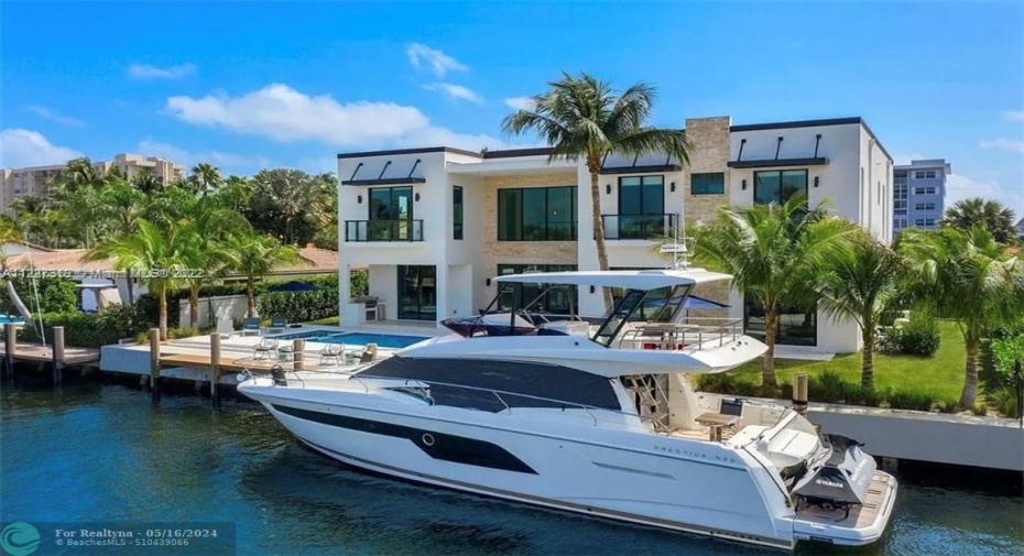 100ft Deep Water Dockage