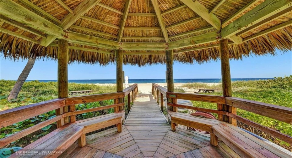 Tiki Hut