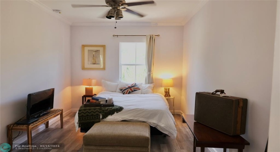 Guest bedroom