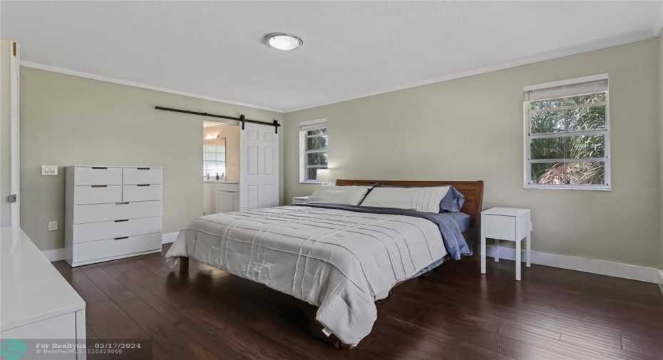 Has large Walk in Closet with Built-ins