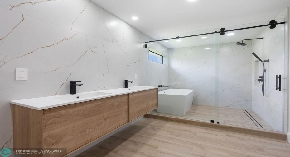 MASTER BATHROOM