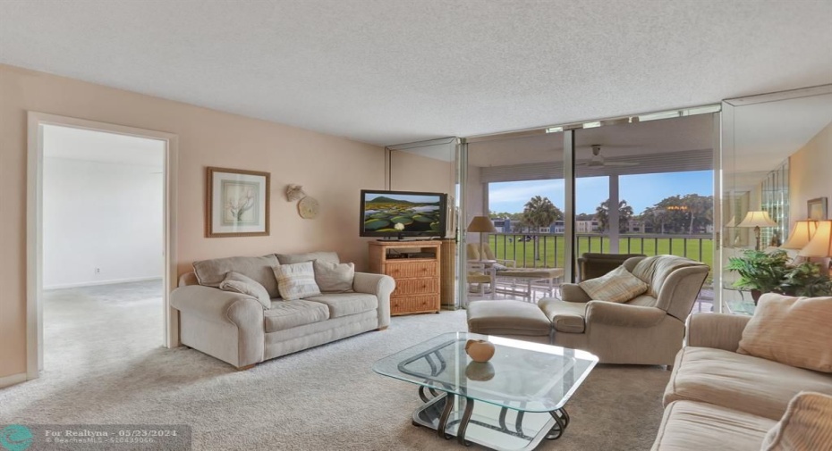 FURNISHED OR UNFURNISHED SAME PRICE