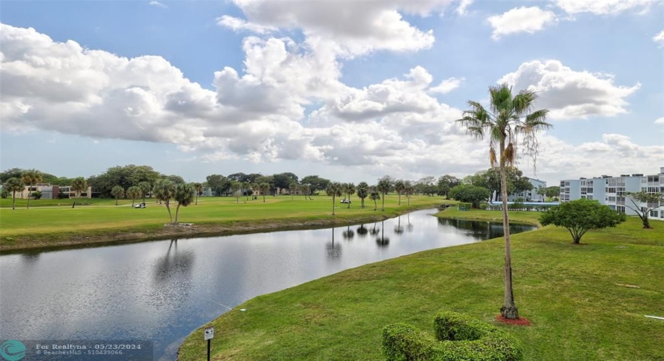 GOLF AND WATER VIEW. PUBLIC GOLF COURSE