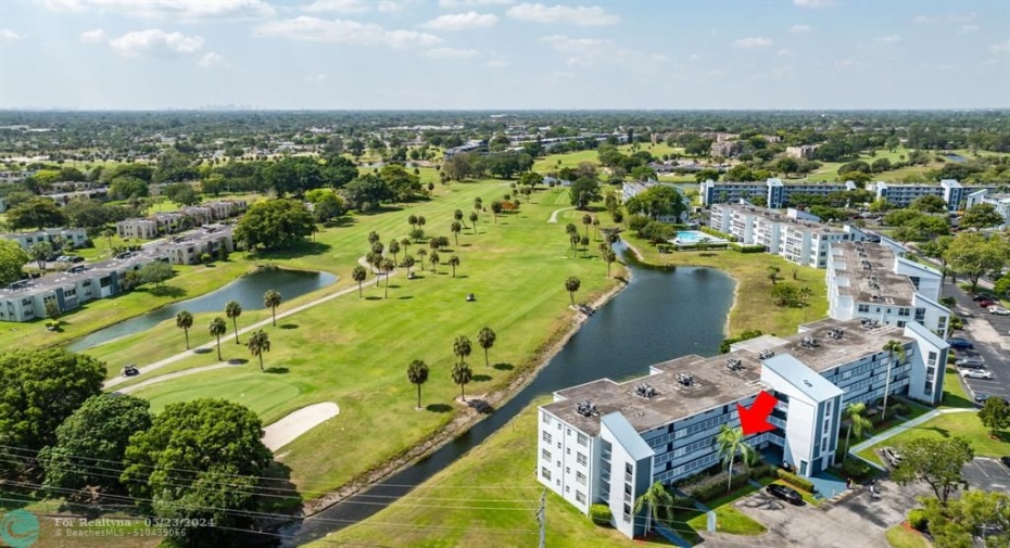 GOLF AND WATER VIEW