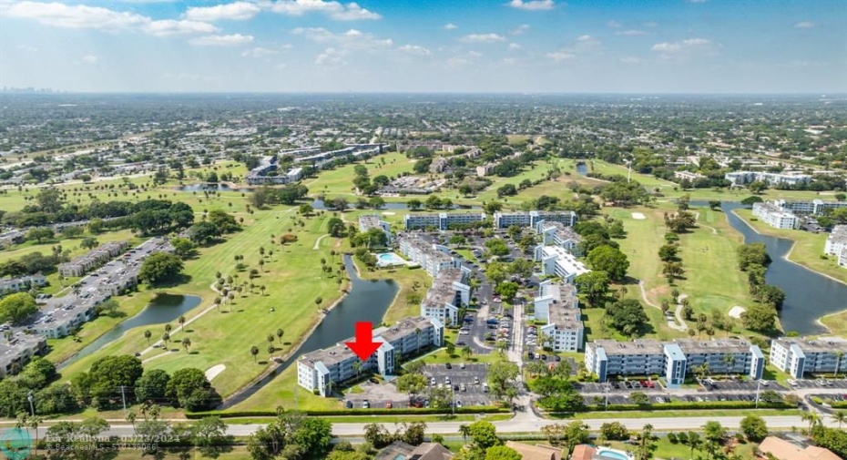 GOLF AND WATER VIEW