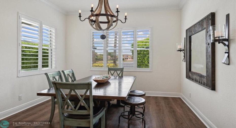 Large Eat in Kitchen/Dining Area