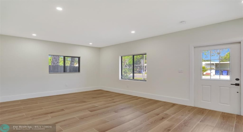 Living room/Front door