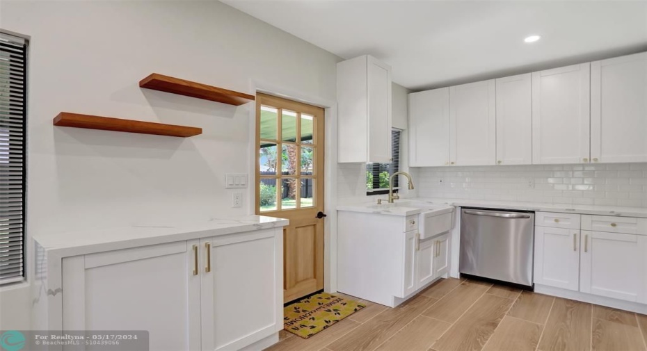 Kitchen/side door