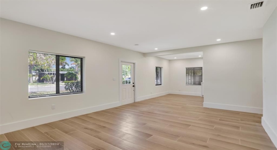 LIving/Dining