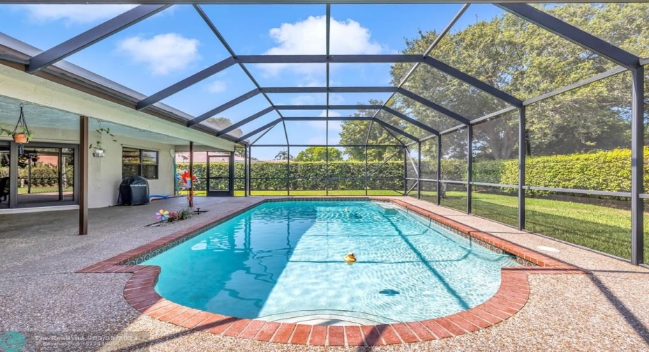 DOME SCREENED PATIO