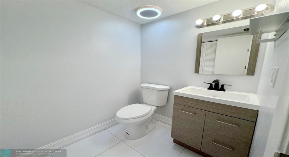 Haft bathroom