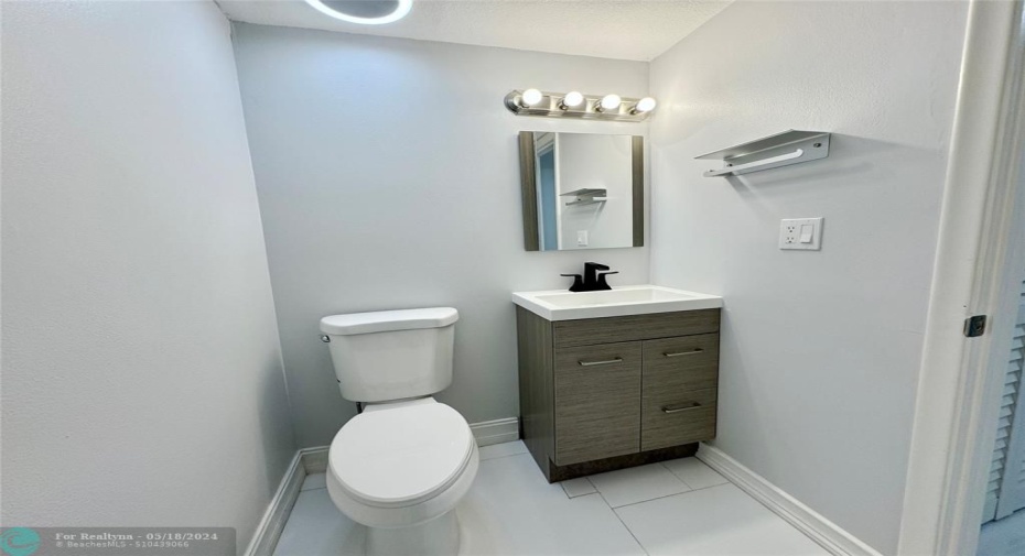 Haft bathroom