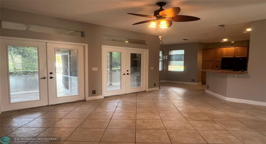 Great Room, Breakfast Nook, Kitchen Snack Bar