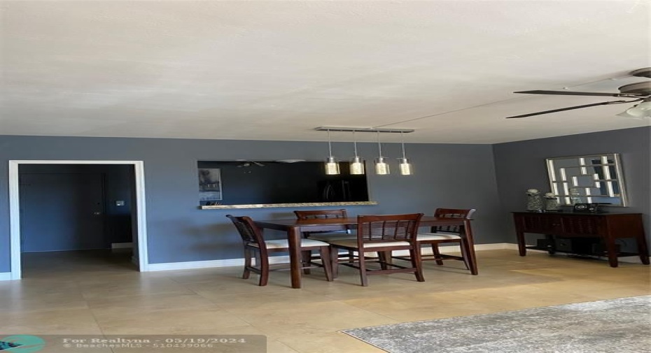 Dining / Living Room