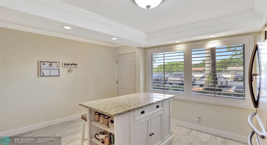 OPEN KITCHEN
