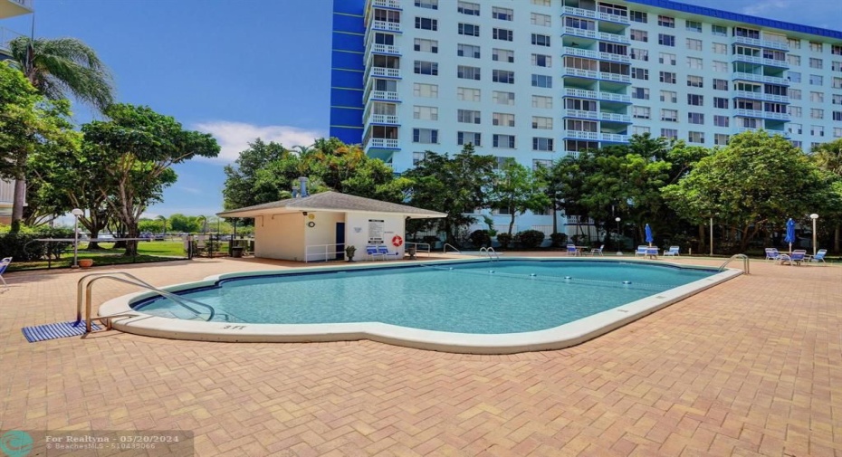 Community pool
