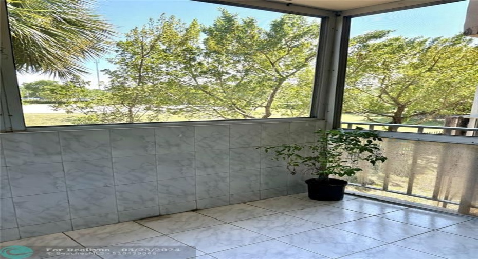 Screened Balcony
