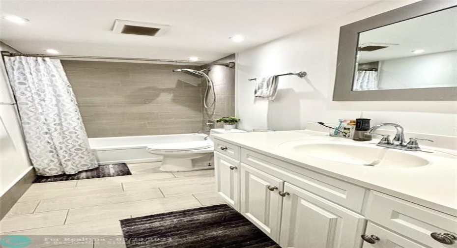 Updated Guest Bathroom
