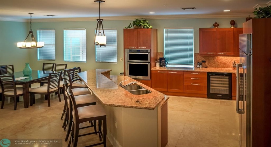 Kitchen/dining