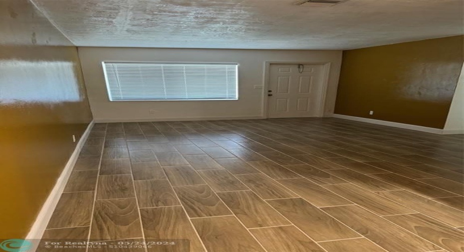 living/dining room
