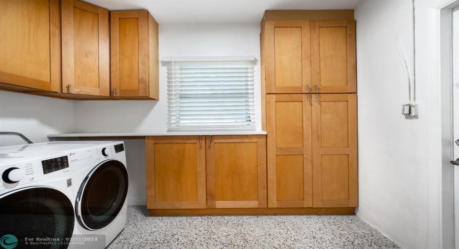 Kitchen/Laundry