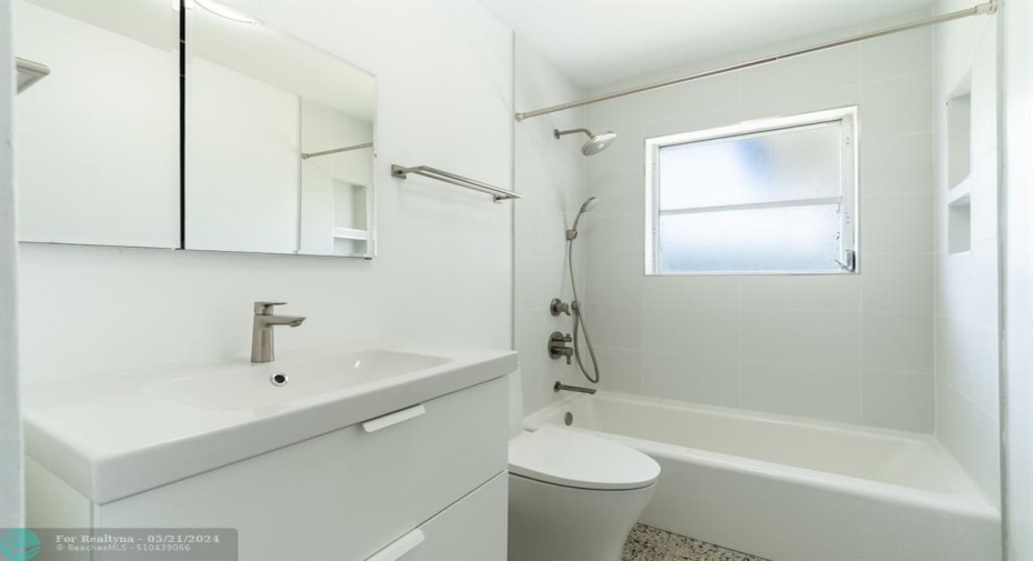 2nd Bathroom