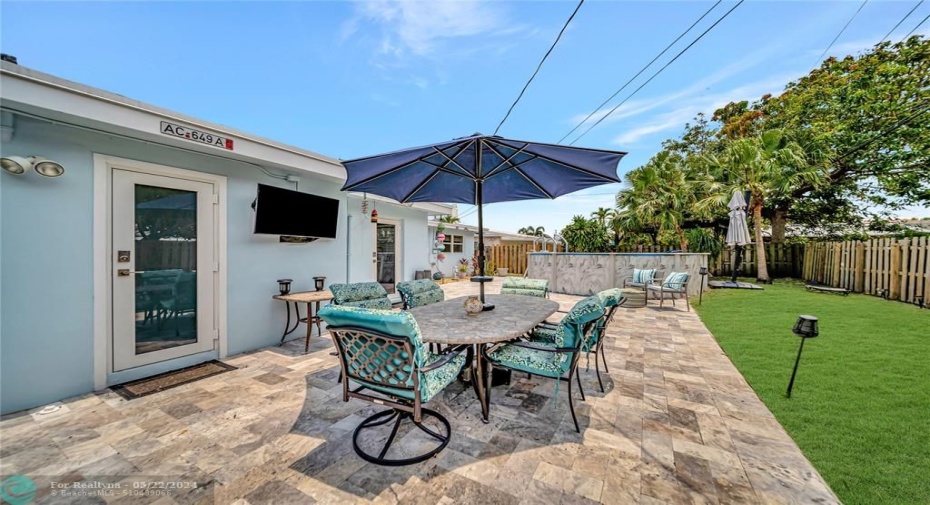 Large Fenced Backyard & Travertine Patio