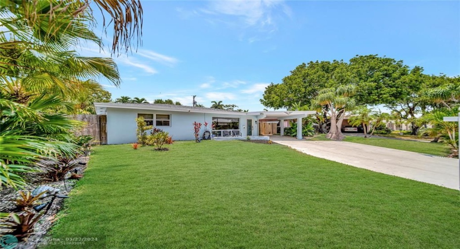 Exceptional Home In Beautiful Neighborhood