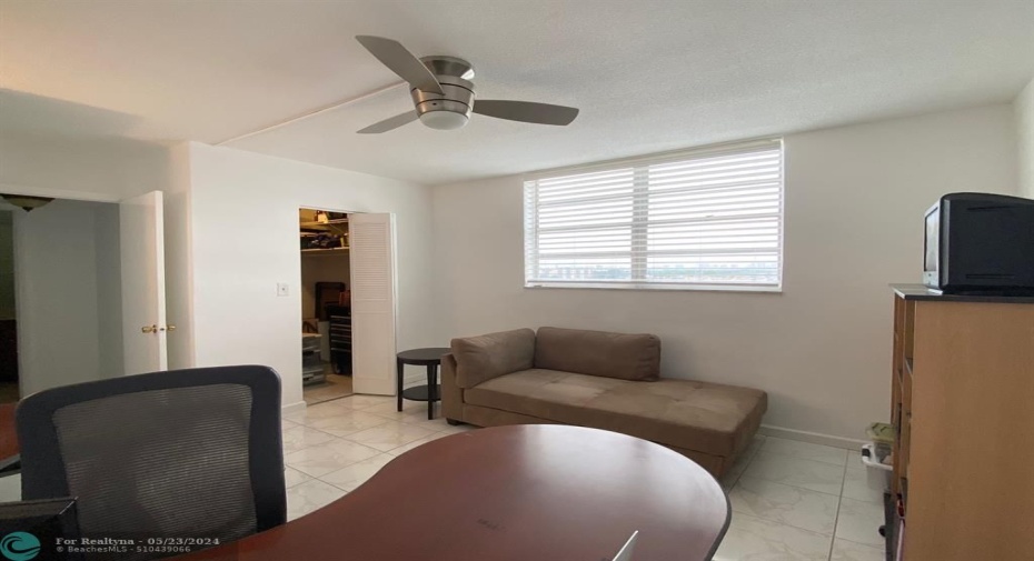 2nd bedroom