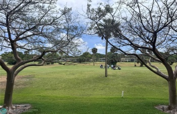 Exhilarating Views of Golf Course