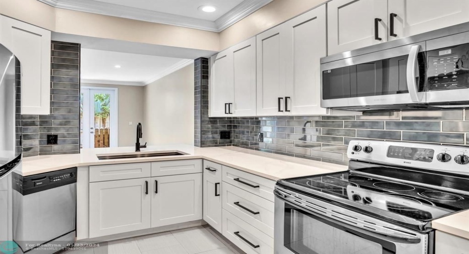 Fully Updated Kitchen