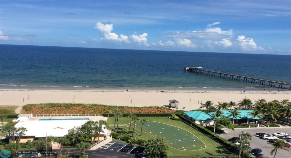 direct view of ocean and Pier
