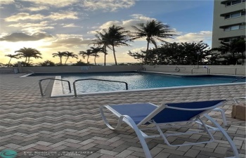 Pool, Beach