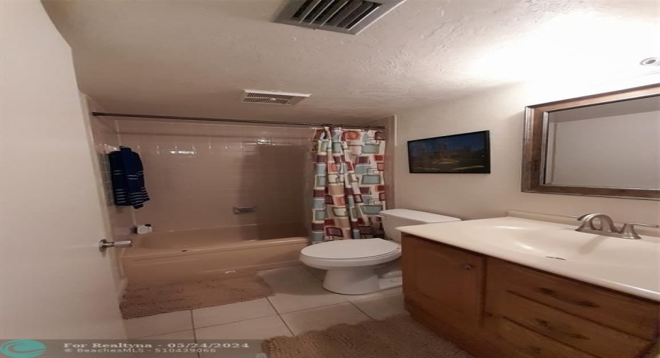 2nd Bathroom
