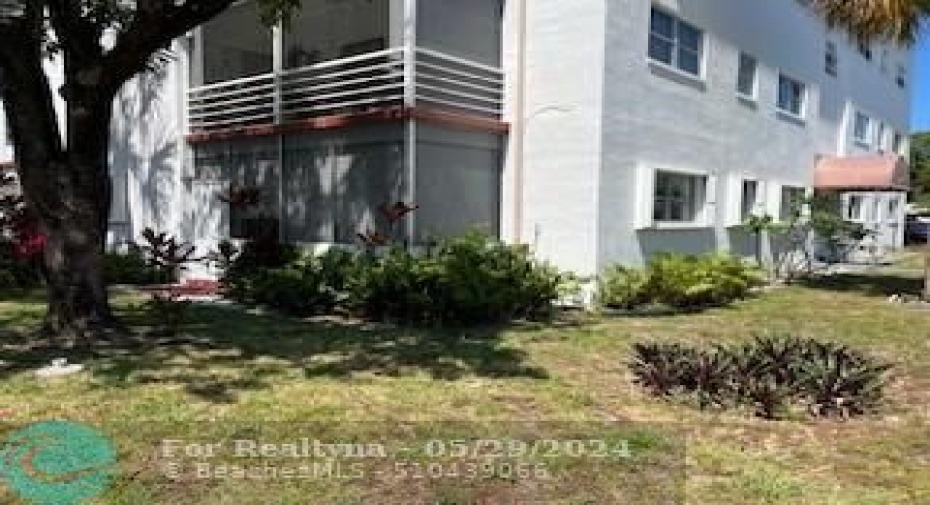 Corner view of unit