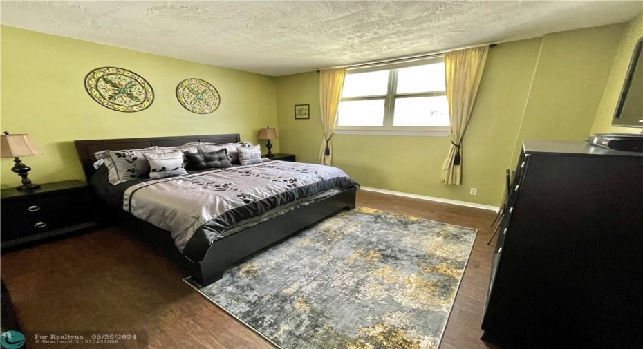 King Size Bedroom