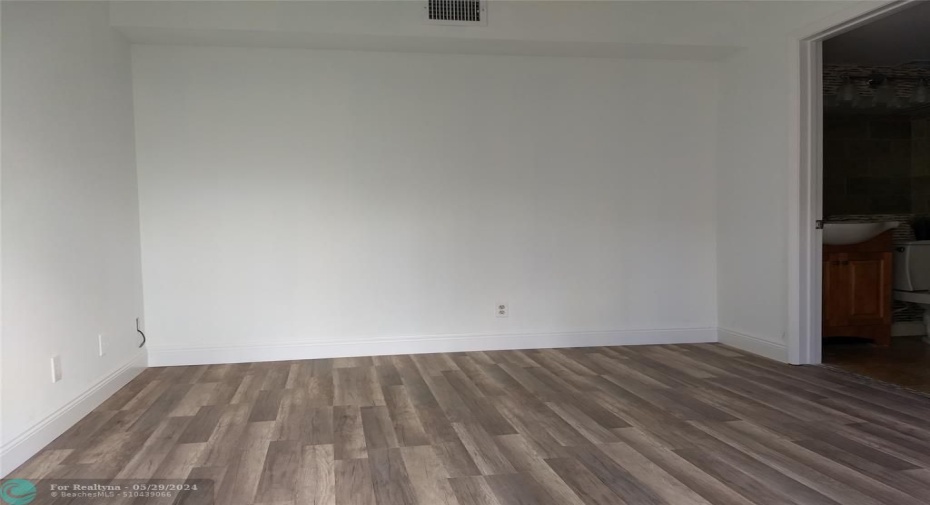 2nd Room