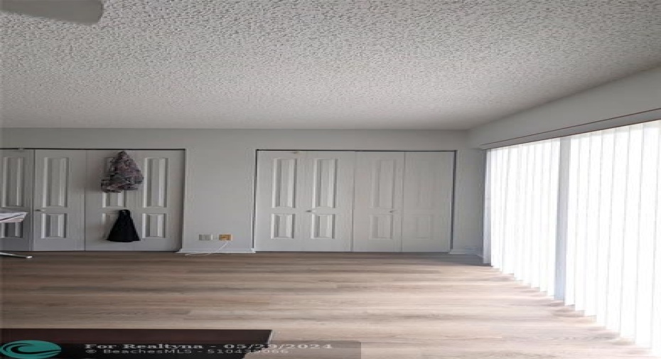 Partial view of the Bedroom