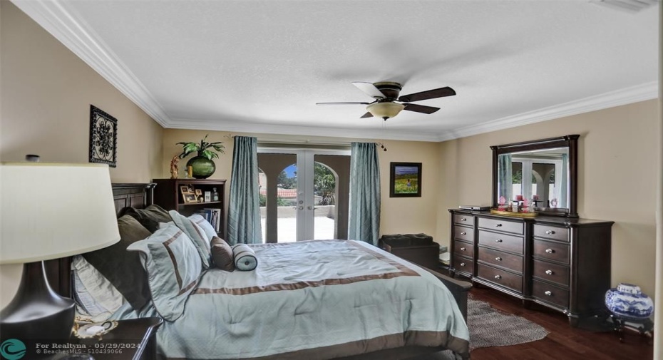 2nd floor bedroom
