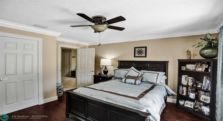 2nd floor bedroom